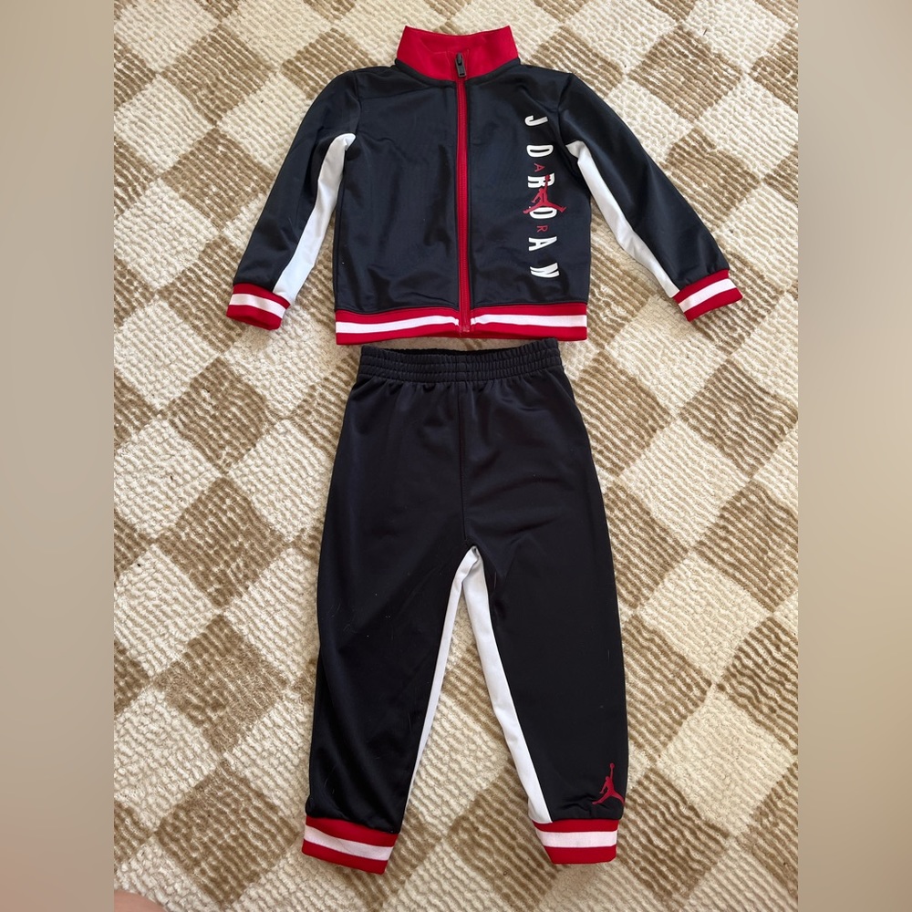 Nike Jordan Sweatsuit (red and black 24 months)